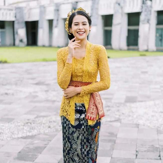 6 Model Kebaya Bali yang Membuat Penampilan Semakin Anggun