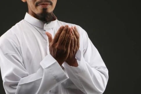 Doa Masuk Kamar Mandi Arab, Latin Dan Artinya 