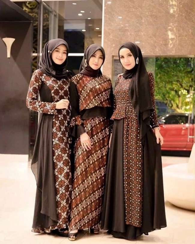 Dress Batik Panjang yang Mewah