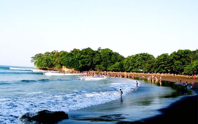 Pantai Batu Karas di Pangandaran yang Sedang Viral, Ini Informasi Lokasi dan HTM-nya