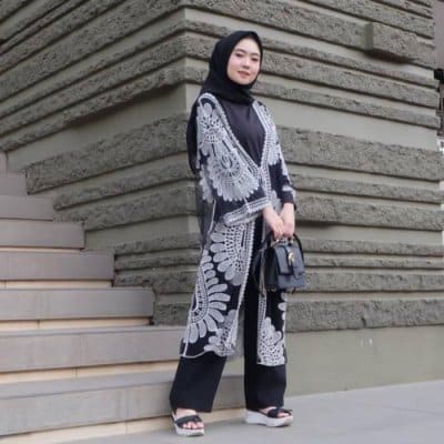 OOTD Outer Floral Full Black