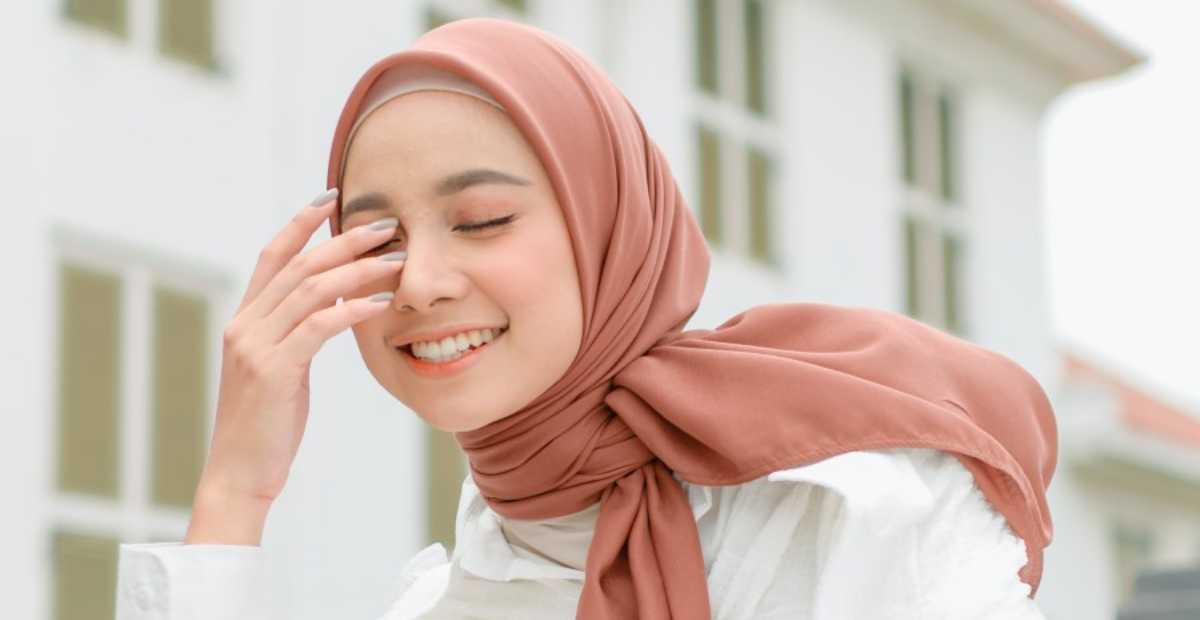 6 Tutorial Hijab Segi Empat Simple Elegan
