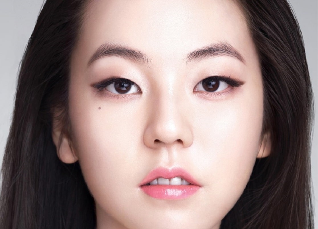 8 Tutorial Eyeliner Cair ala Korea Mudah dan Hasilnya Cantik